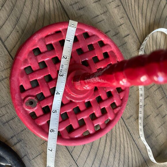 Grant Howard Cast Iron Red Rooster Paper Towel holder - Picture 11 of 11